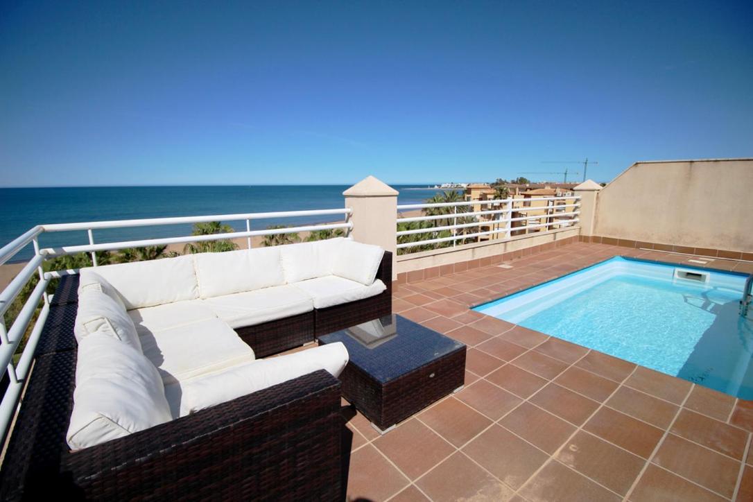 Atico Con Piscina Privada En Primera Linea Apartment Denia Ngoại thất bức ảnh