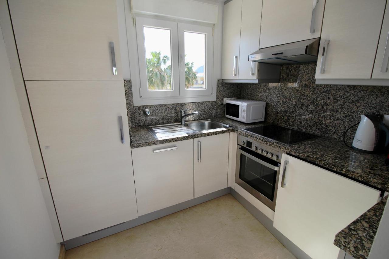 Atico Con Piscina Privada En Primera Linea Apartment Denia Ngoại thất bức ảnh