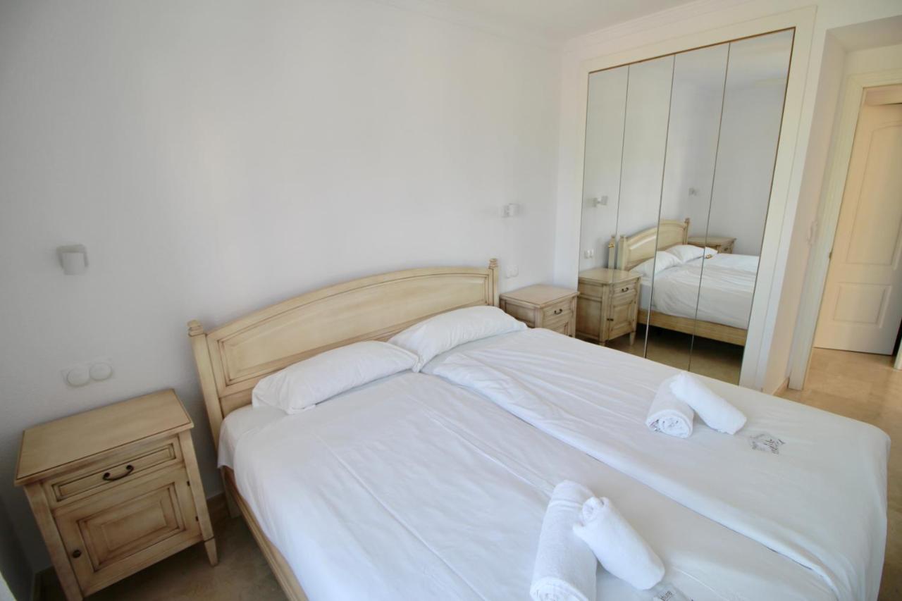 Atico Con Piscina Privada En Primera Linea Apartment Denia Ngoại thất bức ảnh