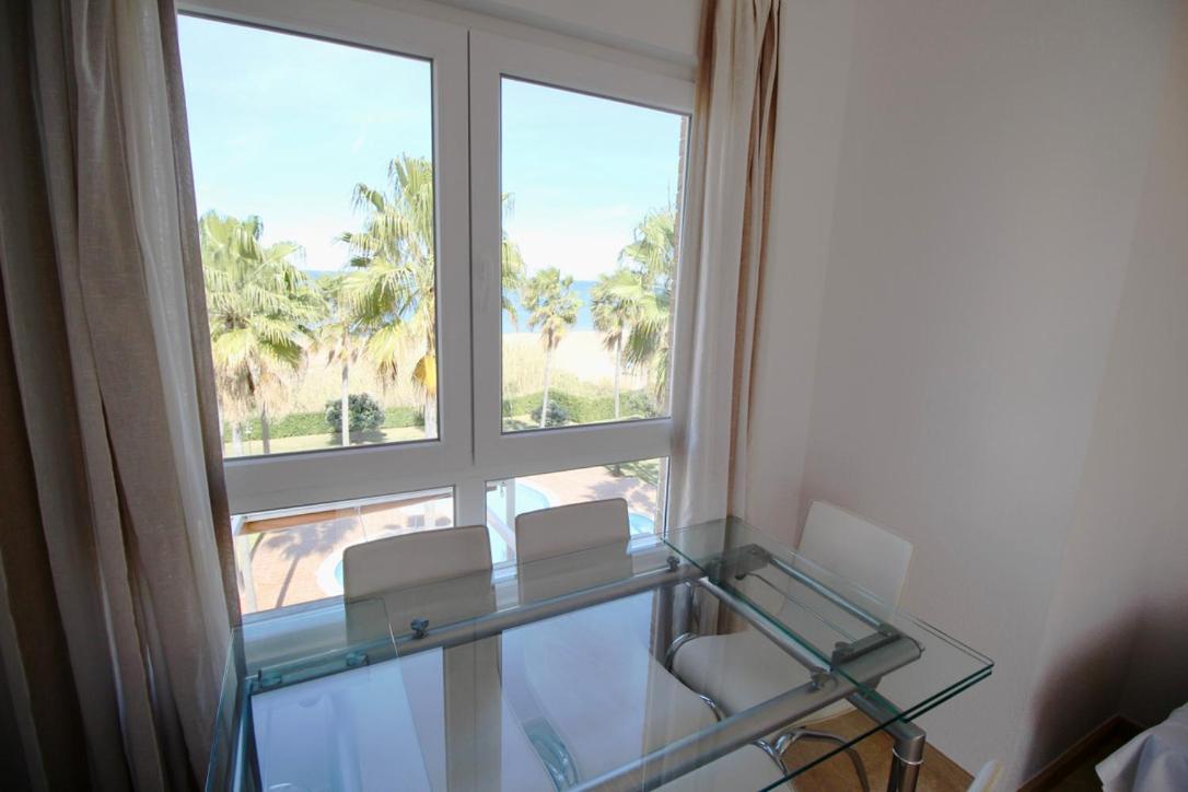 Atico Con Piscina Privada En Primera Linea Apartment Denia Ngoại thất bức ảnh