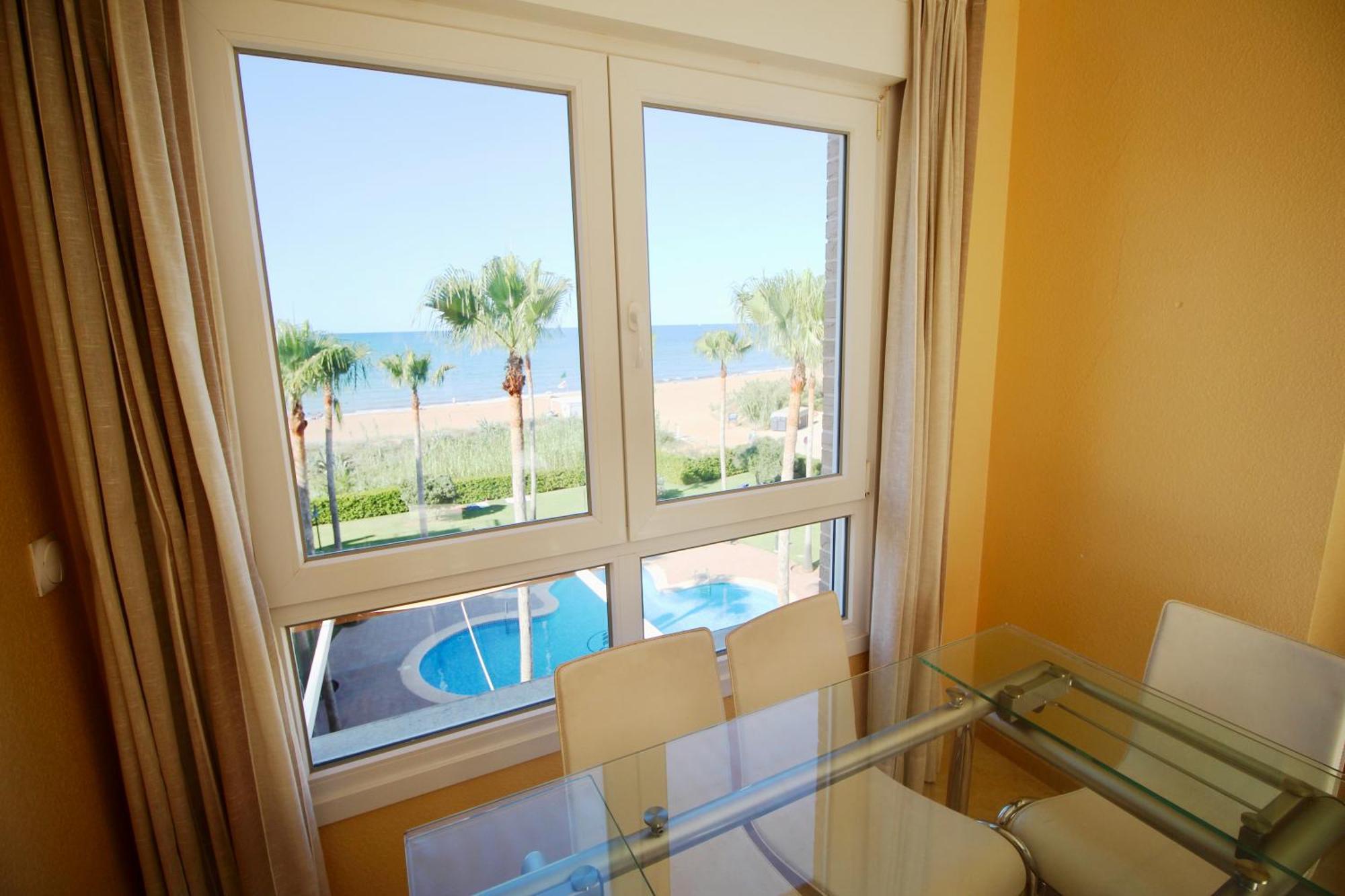 Atico Con Piscina Privada En Primera Linea Apartment Denia Phòng bức ảnh