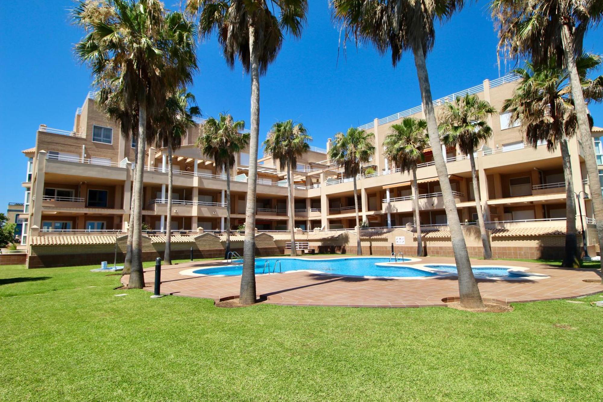 Atico Con Piscina Privada En Primera Linea Apartment Denia Phòng bức ảnh
