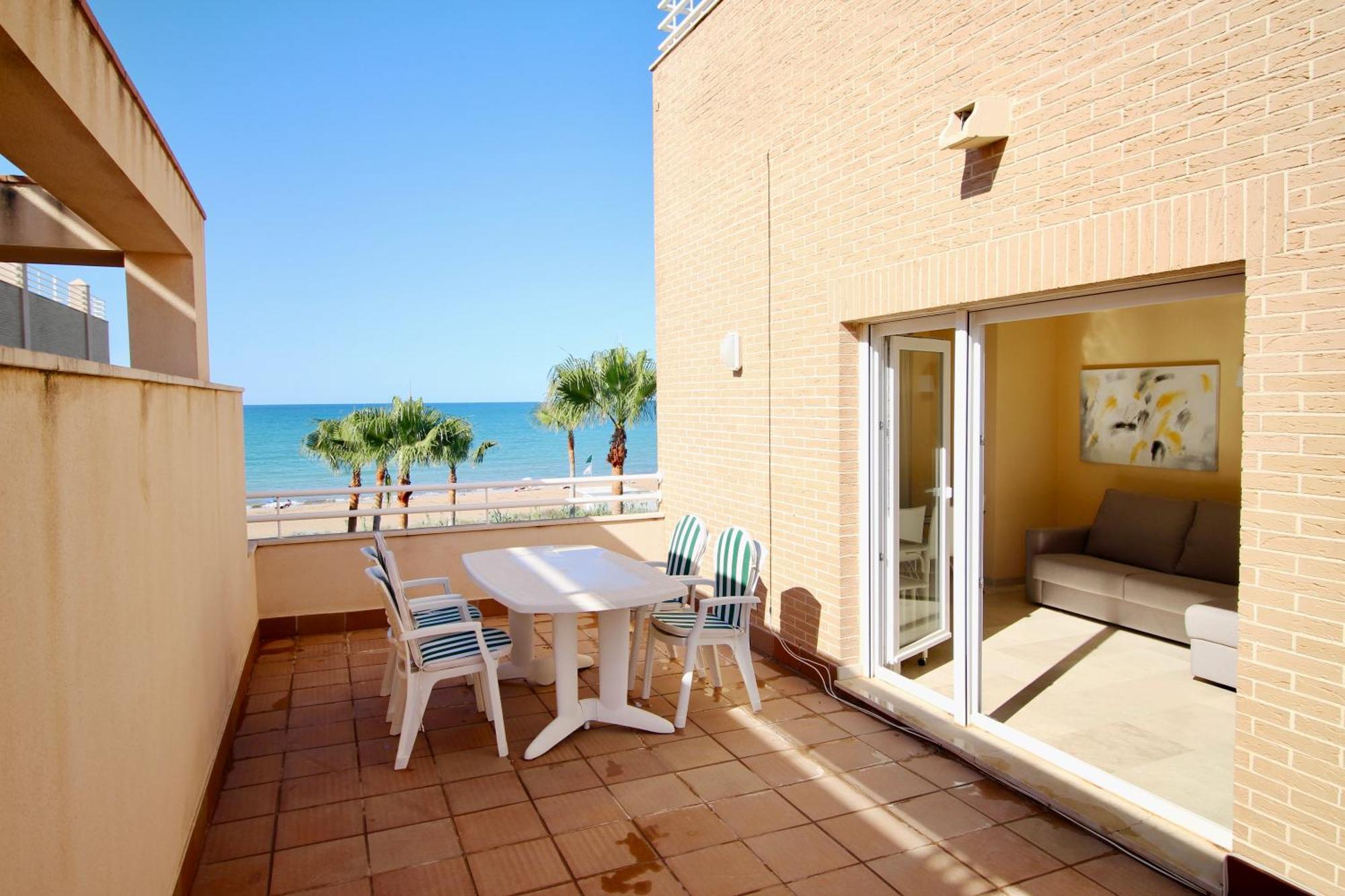 Atico Con Piscina Privada En Primera Linea Apartment Denia Phòng bức ảnh